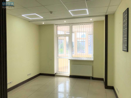 Оренда комерційної нерухомості, 250&nbsp;кв.м, под офис, <a class="location-link" href="/kiev/" title="Недвижимость Київ">Київ</a>, <a class="location-link" href="/kiev/pecherskij/" title="Недвижимость Печерський район">Печерський р-н</a>, Лесі Українки бульв., 7б (изображение 7)