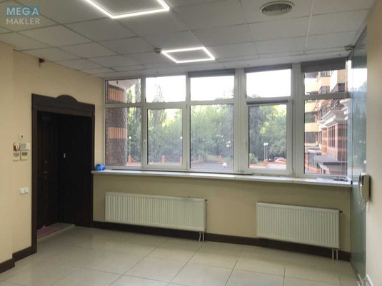 Оренда комерційної нерухомості, 250&nbsp;кв.м, под офис, <a class="location-link" href="/kiev/" title="Недвижимость Київ">Київ</a>, <a class="location-link" href="/kiev/pecherskij/" title="Недвижимость Печерський район">Печерський р-н</a>, Лесі Українки бульв., 7б (изображение 11)