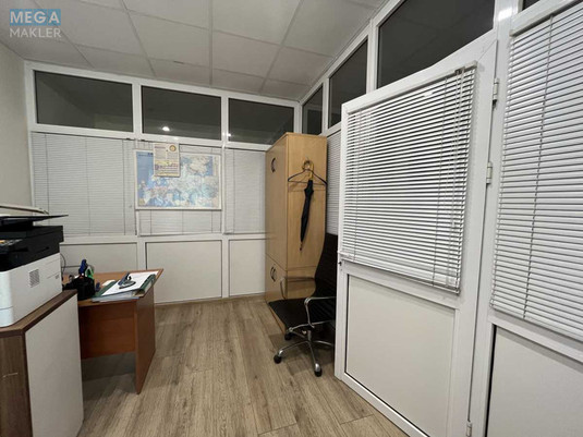 Продаж 6 кімнатної квартири (186/106/10), 2 пов. 5 пов. будинку, <a class="location-link" href="/kiev/" title="Недвижимость Київ">Київ</a>, <a class="location-link" href="/kiev/solomenskij/" title="Недвижимость Солом'янський район">Солом'янський р-н</a>, Митрополита Василя Липківського вул., 40 (изображение 6)