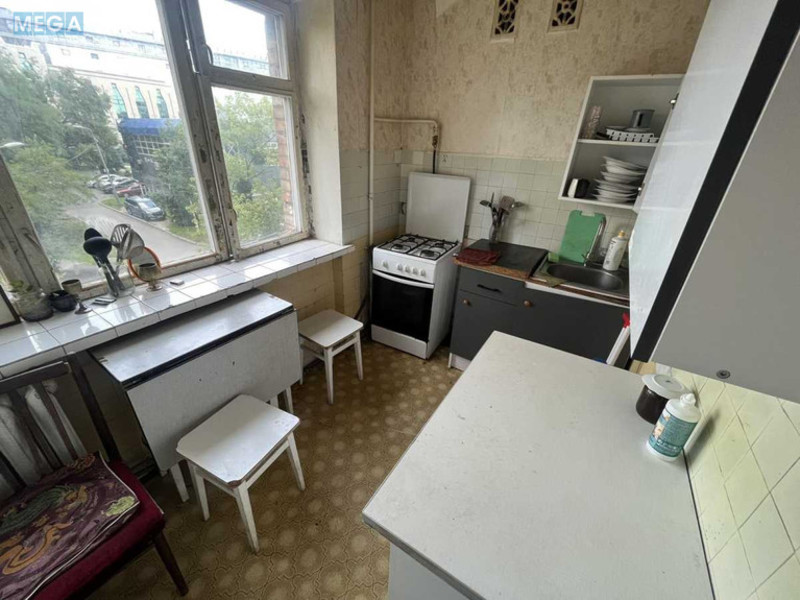 Продаж 3 кімнатної квартири (62/45/8), 4 пов. 5 пов. будинку, <a class="location-link" href="/kiev/" title="Недвижимость Київ">Київ</a>, <a class="location-link" href="/kiev/shevchenkovskij/" title="Недвижимость Шевченківський район">Шевченківський р-н</a>, Білоруська вул., 10/18 (изображение 7)