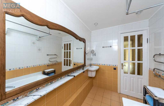 Оренда 3 кімнатної квартири, <a class="location-link" href="/kiev/" title="Недвижимость Київ">Київ</a>, <a class="location-link" href="/kiev/shevchenkovskij/" title="Недвижимость Шевченківський район">Шевченківський р-н</a>, Малая Житомирская ул., 5 (изображение 16)