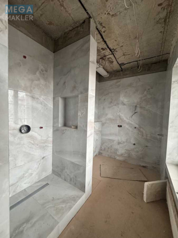 Продаж дома, 2 поверху, 475 кв.м, 5 кімнат, ділянка 8 соток, <a class="location-link" href="/kiev/" title="Недвижимость Київ">Київ</a>, <a class="location-link" href="/kiev/pecherskij/" title="Недвижимость Печерський район">Печерський р-н</a>, Бусловская ул., 23 (изображение 11)