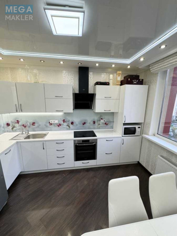 Продаж 3 кімнатної квартири (89/50/12), 11 пов. 18 пов. будинку, <a class="location-link" href="/kiev/" title="Недвижимость Київ">Київ</a>, <a class="location-link" href="/kiev/goloseevskij/" title="Недвижимость Голосіївський район">Голосіївський р-н</a>, Ломоносова ул., 50/2 (изображение 6)