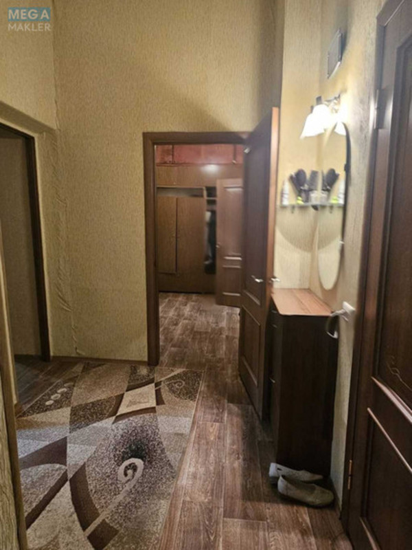 Продаж 3 кімнатної квартири (74/?/8), 1 пов. 2 пов. будинку, <a class="location-link" href="/kiev/" title="Недвижимость Київ">Київ</a>, <a class="location-link" href="/kiev/podolskij/" title="Недвижимость Подільський район">Подільський р-н</a>, Щекавицька вул., 44 (изображение 7)