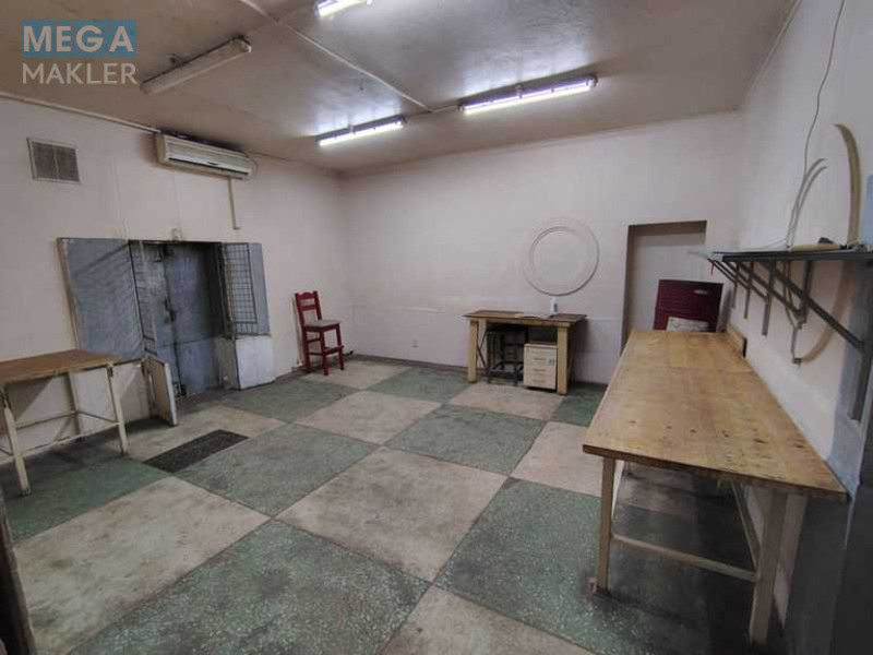 Оренда окремої будівлі/побудови, 155 кв.м, <a class="location-link" href="/kiev/" title="Недвижимость Київ">Київ</a>, <a class="location-link" href="/kiev/podolskij/" title="Недвижимость Подільський район">Подільський р-н</a>, Свободи просп., 2в (изображение 4)