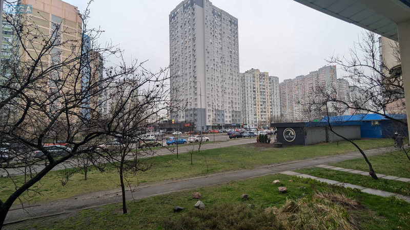 Продаж 2 кімнатної квартири (70/?/?), 1 пов. 10 пов. будинку, <a class="location-link" href="/kiev/" title="Недвижимость Київ">Київ</a>, <a class="location-link" href="/kiev/darnickij/" title="Недвижимость Дарницький район">Дарницький р-н</a>, Михайла Драгоманова вул., 11 (изображение 2)