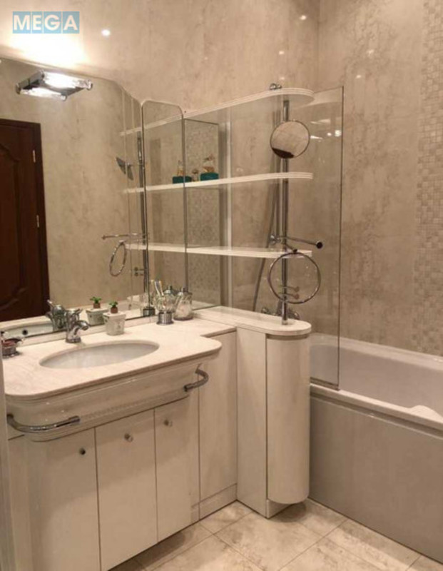 Продаж 4 кімнатної квартири (145/89/30), 4 пов. 5 пов. будинку, <a class="location-link" href="/kiev/" title="Недвижимость Київ">Київ</a>, <a class="location-link" href="/kiev/shevchenkovskij/" title="Недвижимость Шевченківський район">Шевченківський р-н</a>, Олеся Гончара ул., 14 (изображение 3)