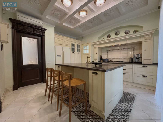 Продаж дома, 1&nbsp; поверх, 1&nbsp;023&nbsp;кв.м, 9&nbsp;кімнат, ділянка 38&nbsp;соток, <a class="location-link" href="/pogreby-selo-kv-brovarskij-rajon/" title="Недвижимость Погреби">Погреби</a>, Постишева, 1 (изображение 9)