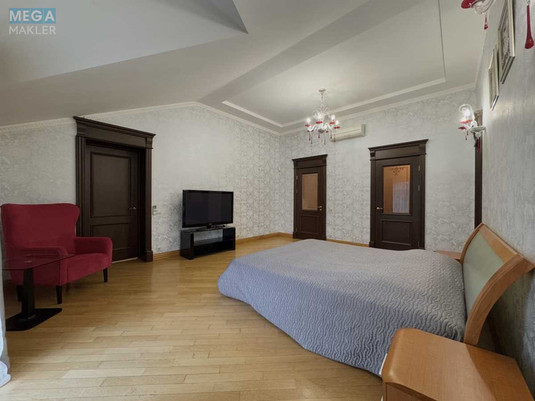 Продаж дома, 1&nbsp; поверх, 1&nbsp;023&nbsp;кв.м, 9&nbsp;кімнат, ділянка 38&nbsp;соток, <a class="location-link" href="/pogreby-selo-kv-brovarskij-rajon/" title="Недвижимость Погреби">Погреби</a>, Постишева, 1 (изображение 15)