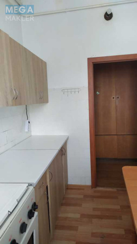 Продаж 3 кімнатної квартири (65/48/6), 3 пов. 3 пов. будинку, <a class="location-link" href="/kiev/" title="Недвижимость Київ">Київ</a>, <a class="location-link" href="/kiev/solomenskij/" title="Недвижимость Солом'янський район">Солом'янський р-н</a>, Соціалістична вул., 28 (изображение 3)