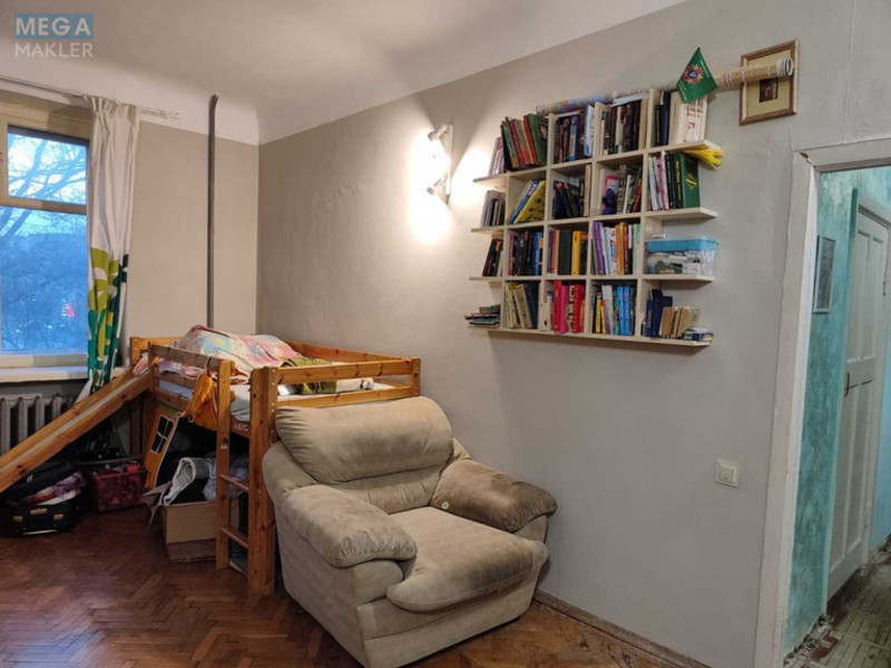 Продаж 2 кімнатної квартири (50/30/7), 4 пов. 5 пов. будинку, <a class="location-link" href="/kiev/" title="Недвижимость Київ">Київ</a>, <a class="location-link" href="/kiev/podolskij/" title="Недвижимость Подільський район">Подільський р-н</a>, Вишгородська вул., 33/1 (изображение 3)