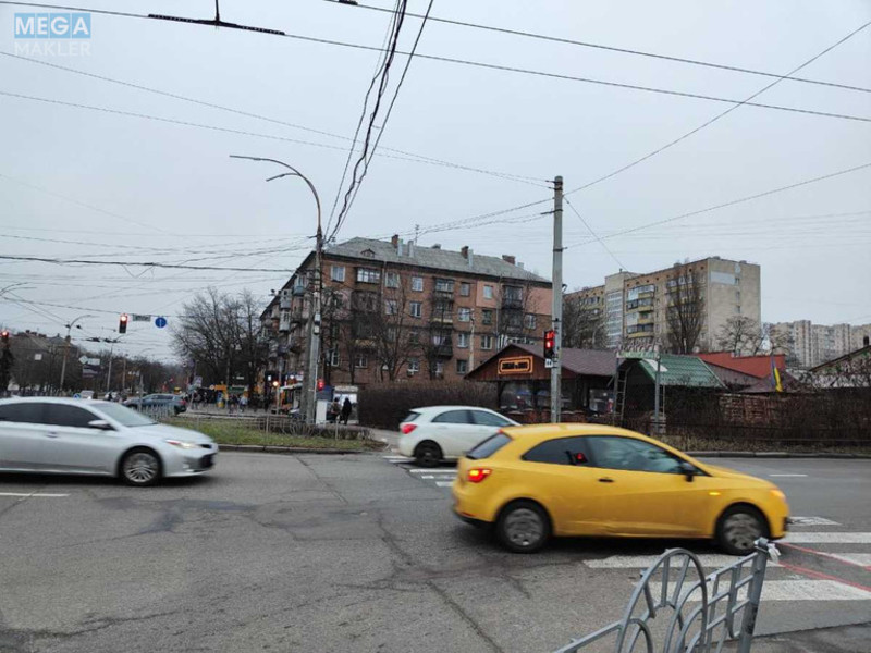 Продаж 2 кімнатної квартири (50/30/7), 4 пов. 5 пов. будинку, <a class="location-link" href="/kiev/" title="Недвижимость Київ">Київ</a>, <a class="location-link" href="/kiev/podolskij/" title="Недвижимость Подільський район">Подільський р-н</a>, Вишгородська вул., 33/1 (изображение 17)
