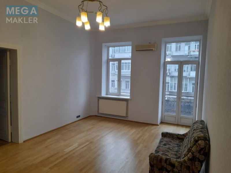 Продаж 7 кімнатної квартири (225/120/20), 2 пов. 5 пов. будинку, <a class="location-link" href="/kiev/" title="Недвижимость Київ">Київ</a>, <a class="location-link" href="/kiev/shevchenkovskij/" title="Недвижимость Шевченківський район">Шевченківський р-н</a>, Саксаганського 28 ( <img src="https://megamakler.com.ua/metro/00ff00.gif" alt="" class="metro" /> м. Дворец спорта, 15 минут ) (изображение 2)