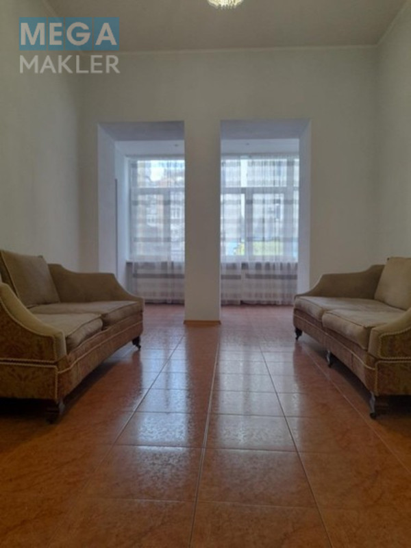 Продаж 7 кімнатної квартири (225/120/20), 2 пов. 5 пов. будинку, <a class="location-link" href="/kiev/" title="Недвижимость Київ">Київ</a>, <a class="location-link" href="/kiev/shevchenkovskij/" title="Недвижимость Шевченківський район">Шевченківський р-н</a>, Саксаганського 28 ( <img src="https://megamakler.com.ua/metro/00ff00.gif" alt="" class="metro" /> м. Дворец спорта, 15 минут ) (изображение 6)