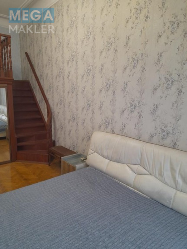 Продаж 7 кімнатної квартири (225/120/20), 2 пов. 5 пов. будинку, <a class="location-link" href="/kiev/" title="Недвижимость Київ">Київ</a>, <a class="location-link" href="/kiev/shevchenkovskij/" title="Недвижимость Шевченківський район">Шевченківський р-н</a>, Саксаганського 28 ( <img src="https://megamakler.com.ua/metro/00ff00.gif" alt="" class="metro" /> м. Дворец спорта, 15 минут ) (изображение 7)