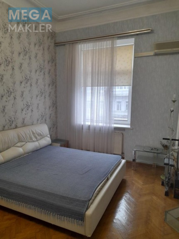 Продаж 7 кімнатної квартири (225/120/20), 2 пов. 5 пов. будинку, <a class="location-link" href="/kiev/" title="Недвижимость Київ">Київ</a>, <a class="location-link" href="/kiev/shevchenkovskij/" title="Недвижимость Шевченківський район">Шевченківський р-н</a>, Саксаганського 28 ( <img src="https://megamakler.com.ua/metro/00ff00.gif" alt="" class="metro" /> м. Дворец спорта, 15 минут ) (изображение 8)