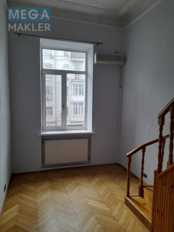 Продаж 7 кімнатної квартири (225/120/20), 2 пов. 5 пов. будинку, <a class="location-link" href="/kiev/" title="Недвижимость Київ">Київ</a>, <a class="location-link" href="/kiev/shevchenkovskij/" title="Недвижимость Шевченківський район">Шевченківський р-н</a>, Саксаганського 28 ( <img src="https://megamakler.com.ua/metro/00ff00.gif" alt="" class="metro" /> м. Дворец спорта, 15 минут ) (изображение 14)