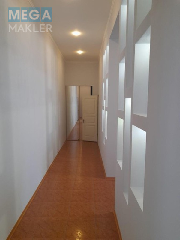 Продаж 7 кімнатної квартири (225/120/20), 2 пов. 5 пов. будинку, <a class="location-link" href="/kiev/" title="Недвижимость Київ">Київ</a>, <a class="location-link" href="/kiev/shevchenkovskij/" title="Недвижимость Шевченківський район">Шевченківський р-н</a>, Саксаганського 28 ( <img src="https://megamakler.com.ua/metro/00ff00.gif" alt="" class="metro" /> м. Дворец спорта, 15 минут ) (изображение 16)