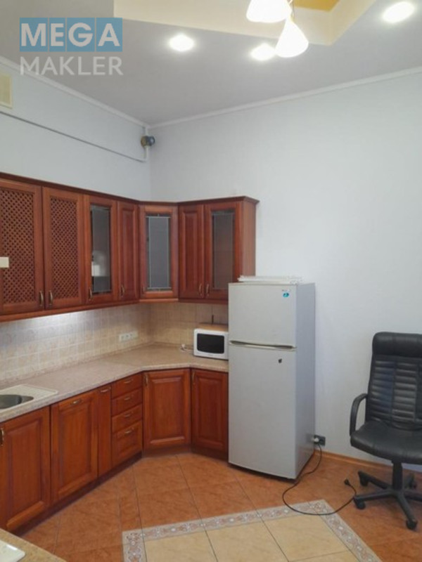 Продаж 7 кімнатної квартири (225/120/20), 2 пов. 5 пов. будинку, <a class="location-link" href="/kiev/" title="Недвижимость Київ">Київ</a>, <a class="location-link" href="/kiev/shevchenkovskij/" title="Недвижимость Шевченківський район">Шевченківський р-н</a>, Саксаганського 28 ( <img src="https://megamakler.com.ua/metro/00ff00.gif" alt="" class="metro" /> м. Дворец спорта, 15 минут ) (изображение 18)