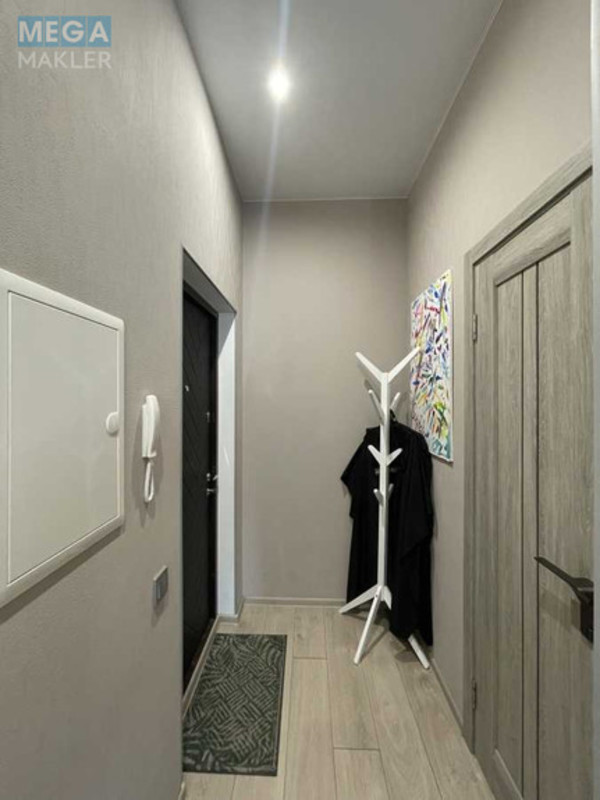 Продаж комерційної нерухомості, 47 кв.м, под офис, <a class="location-link" href="/kiev/" title="Недвижимость Київ">Київ</a>, <a class="location-link" href="/kiev/pecherskij/" title="Недвижимость Печерський район">Печерський р-н</a>, Евгения Коновальца ул., 36-Е (изображение 4)