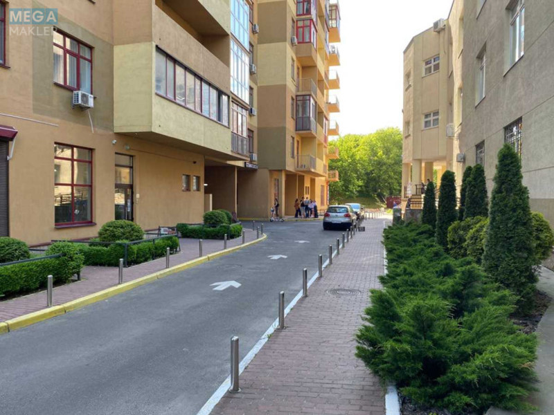 Продаж комерційної нерухомості, 47 кв.м, под офис, <a class="location-link" href="/kiev/" title="Недвижимость Київ">Київ</a>, <a class="location-link" href="/kiev/pecherskij/" title="Недвижимость Печерський район">Печерський р-н</a>, Евгения Коновальца ул., 36-Е (изображение 10)
