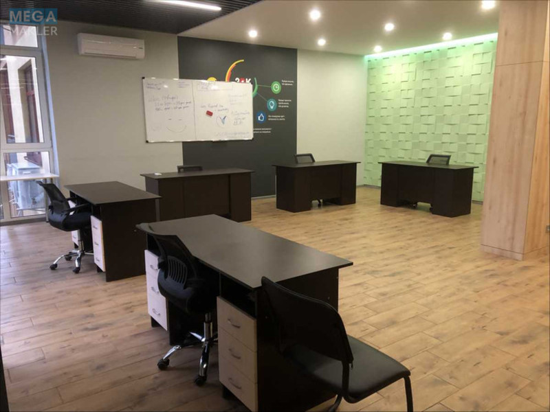 Продаж комерційної нерухомості, 74 кв.м, под офис, <a class="location-link" href="/kiev/" title="Недвижимость Київ">Київ</a>, <a class="location-link" href="/kiev/pecherskij/" title="Недвижимость Печерський район">Печерський р-н</a>, Щорса ул., 36Е (изображение 4)