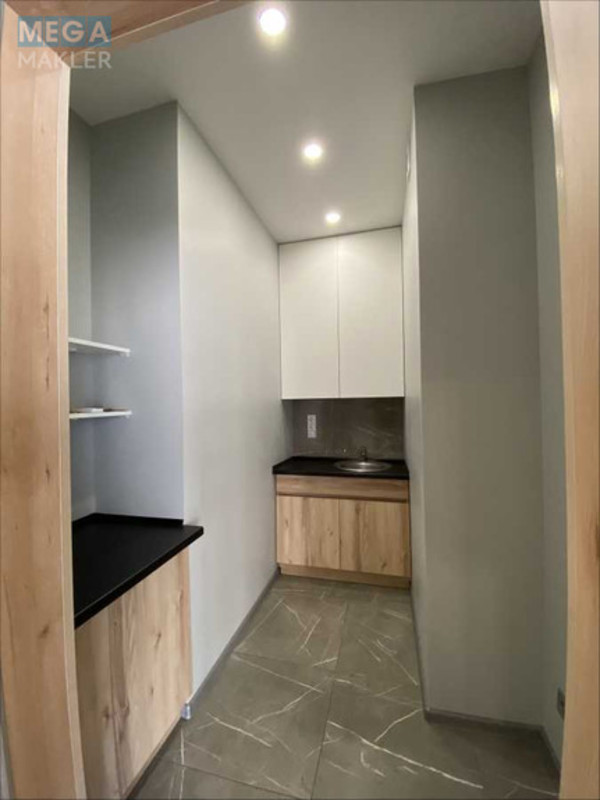 Продаж комерційної нерухомості, 74 кв.м, под офис, <a class="location-link" href="/kiev/" title="Недвижимость Київ">Київ</a>, <a class="location-link" href="/kiev/pecherskij/" title="Недвижимость Печерський район">Печерський р-н</a>, Щорса ул., 36Е (изображение 6)