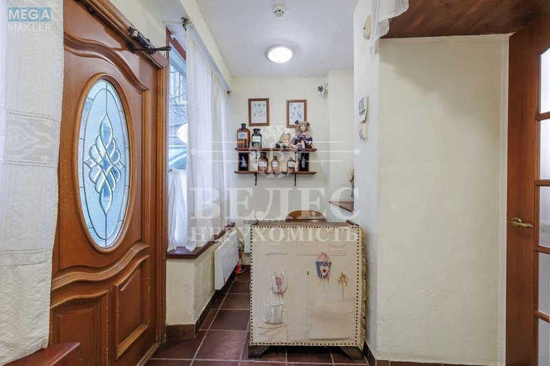 Продаж комерційної нерухомості, 29 кв.м, <a class="location-link" href="/kiev/" title="Недвижимость Київ">Київ</a>, <a class="location-link" href="/kiev/podolskij/" title="Недвижимость Подільський район">Подільський р-н</a>, Межигірська вул., 24 (изображение 4)