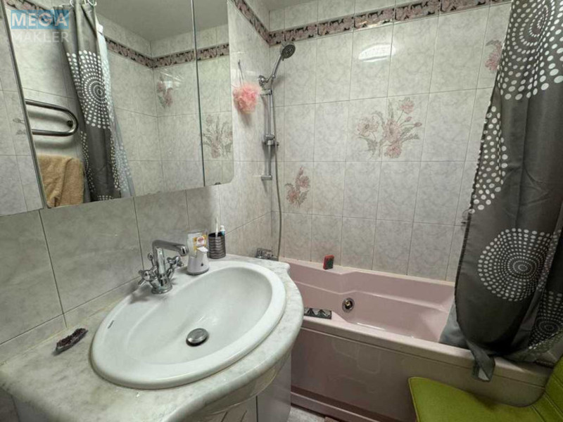 Оренда 3 кімнатної квартири, <a class="location-link" href="/kiev/" title="Недвижимость Київ">Київ</a>, <a class="location-link" href="/kiev/dneprovskij/" title="Недвижимость Дніпровський район">Дніпровський р-н</a>, Верховного Совета бульв., 19 (изображение 7)