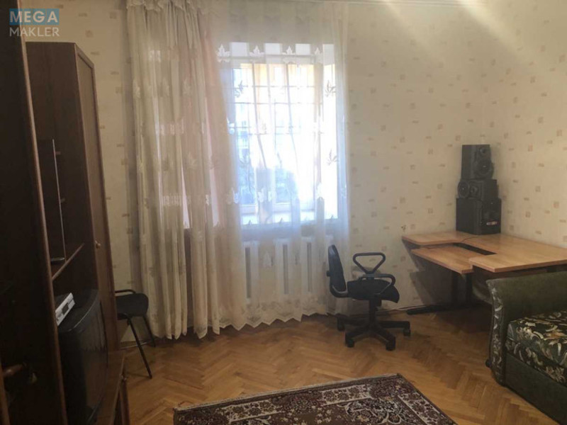 Оренда кімнати (підселення), <a class="location-link" href="/kiev/" title="Недвижимость Київ">Київ</a>, <a class="location-link" href="/kiev/darnickij/" title="Недвижимость Дарницький район">Дарницький р-н</a>, Срібнокільська вул., 24 (изображение 4)