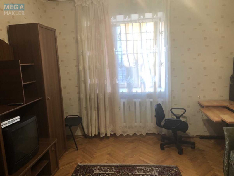Оренда кімнати (підселення), <a class="location-link" href="/kiev/" title="Недвижимость Київ">Київ</a>, <a class="location-link" href="/kiev/darnickij/" title="Недвижимость Дарницький район">Дарницький р-н</a>, Срібнокільська вул., 24 (изображение 6)