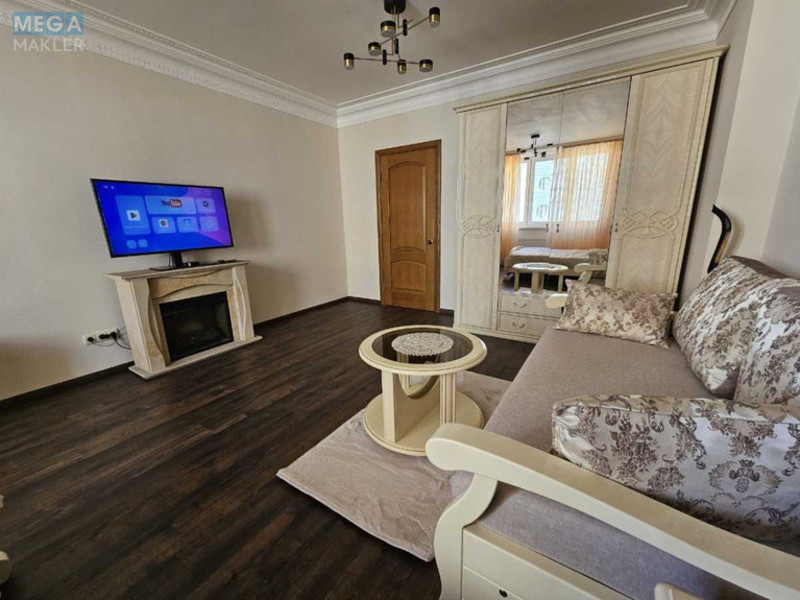 Оренда 1 кімнатної квартири, <a class="location-link" href="/kiev/" title="Недвижимость Київ">Київ</a>, <a class="location-link" href="/kiev/dneprovskij/" title="Недвижимость Дніпровський район">Дніпровський р-н</a>, Раїси Окіпної вул., 8 (изображение 2)