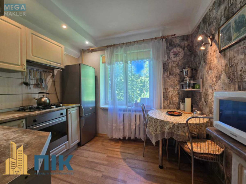 Продаж 2 кімнатної квартири (63/34/7,5), 3 пов. 9 пов. будинку, <a class="location-link" href="/kiev/" title="Недвижимость Київ">Київ</a>, <a class="location-link" href="/kiev/solomenskij/" title="Недвижимость Солом'янський район">Солом'янський р-н</a>, Волгоградская ул., 33 (изображение 10)