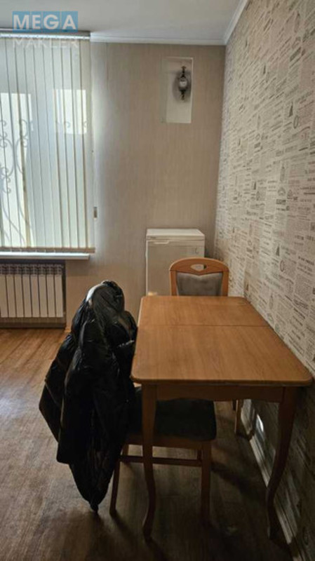 Оренда комерційної нерухомості, 80 кв.м, под офис, <a class="location-link" href="/kiev/" title="Недвижимость Київ">Київ</a>, <a class="location-link" href="/kiev/pecherskij/" title="Недвижимость Печерський район">Печерський р-н</a>, Патриса Лумумбы ул., 7 (изображение 4)