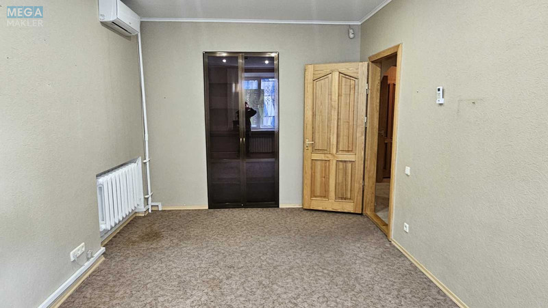 Оренда комерційної нерухомості, 80 кв.м, под офис, <a class="location-link" href="/kiev/" title="Недвижимость Київ">Київ</a>, <a class="location-link" href="/kiev/pecherskij/" title="Недвижимость Печерський район">Печерський р-н</a>, Патриса Лумумбы ул., 7 (изображение 9)