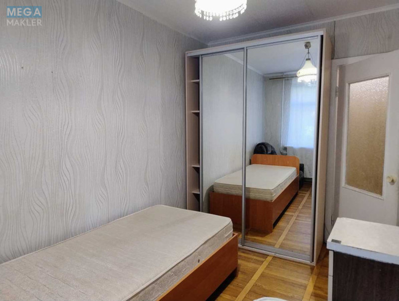 Продаж 3 кімнатної квартири (57/40/6), 1 пов. 5 пов. будинку, <a class="location-link" href="/kiev/" title="Недвижимость Київ">Київ</a>, <a class="location-link" href="/kiev/svyatoshinskij/" title="Недвижимость Святошинський район">Святошинський р-н</a>, Академіка Туполєва вул., 17в (изображение 5)