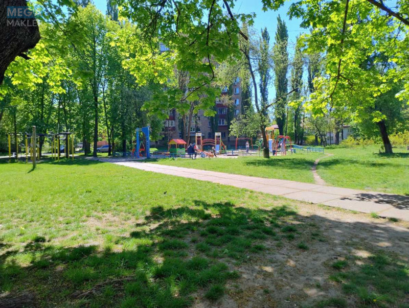 Продаж 3 кімнатної квартири (57/40/6), 1 пов. 5 пов. будинку, <a class="location-link" href="/kiev/" title="Недвижимость Київ">Київ</a>, <a class="location-link" href="/kiev/svyatoshinskij/" title="Недвижимость Святошинський район">Святошинський р-н</a>, Академіка Туполєва вул., 17в (изображение 10)
