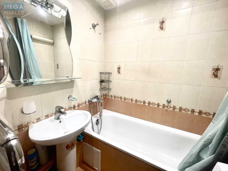 Продаж 2 кімнатної квартири (52/37/8), 5 пов. 9 пов. будинку, <a class="location-link" href="/kiev/" title="Недвижимость Київ">Київ</a>, <a class="location-link" href="/kiev/shevchenkovskij/" title="Недвижимость Шевченківський район">Шевченківський р-н</a>, Печенежская ул., 9 (изображение 4)