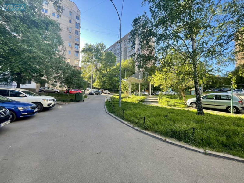 Продаж 2 кімнатної квартири (52/37/8), 5 пов. 9 пов. будинку, <a class="location-link" href="/kiev/" title="Недвижимость Київ">Київ</a>, <a class="location-link" href="/kiev/shevchenkovskij/" title="Недвижимость Шевченківський район">Шевченківський р-н</a>, Печенежская ул., 9 (изображение 10)