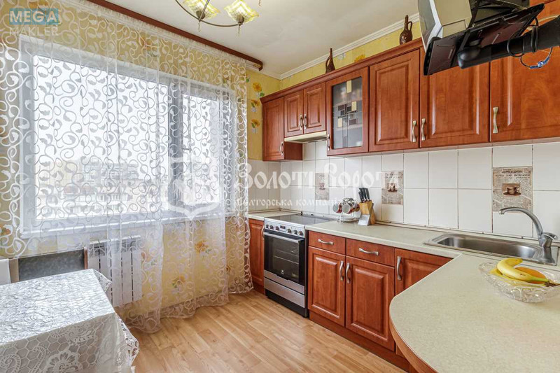 Продаж 3 кімнатної квартири (70/43/9), 12 пов. 16 пов. будинку, <a class="location-link" href="/kiev/" title="Недвижимость Київ">Київ</a>, <a class="location-link" href="/kiev/obolonskij/" title="Недвижимость Оболонський район">Оболонський р-н</a>, Петра Панча вул., 1 (изображение 8)