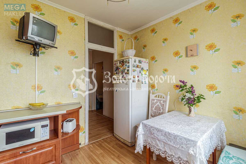 Продаж 3 кімнатної квартири (70/43/9), 12 пов. 16 пов. будинку, <a class="location-link" href="/kiev/" title="Недвижимость Київ">Київ</a>, <a class="location-link" href="/kiev/obolonskij/" title="Недвижимость Оболонський район">Оболонський р-н</a>, Петра Панча вул., 1 (изображение 10)