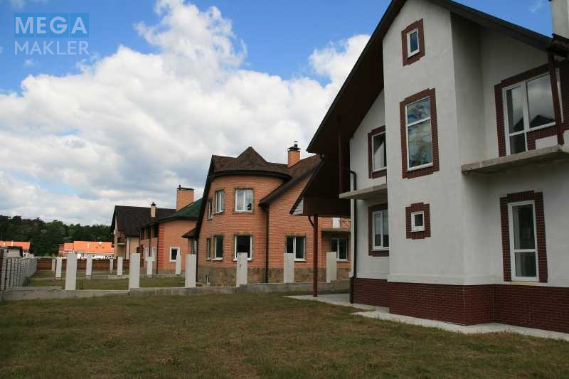 Продаж дома, 3 поверху, 300 кв.м, 6 кімнат, ділянка 10 соток, <a class="location-link" href="/kiev/" title="Недвижимость Київ">Київ</a>, <a class="location-link" href="/kiev/svyatoshinskij/" title="Недвижимость Святошинський район">Святошинський р-н</a>, Бударина ул., 45 (изображение 5)