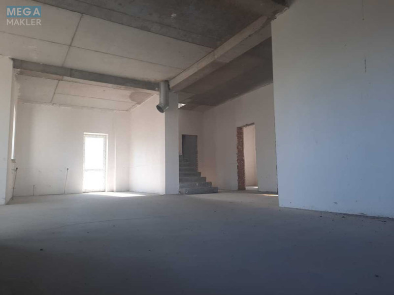 Продаж дома, 3 поверху, 300 кв.м, 6 кімнат, ділянка 10 соток, <a class="location-link" href="/kiev/" title="Недвижимость Київ">Київ</a>, <a class="location-link" href="/kiev/svyatoshinskij/" title="Недвижимость Святошинський район">Святошинський р-н</a>, Бударина ул., 45 (изображение 12)