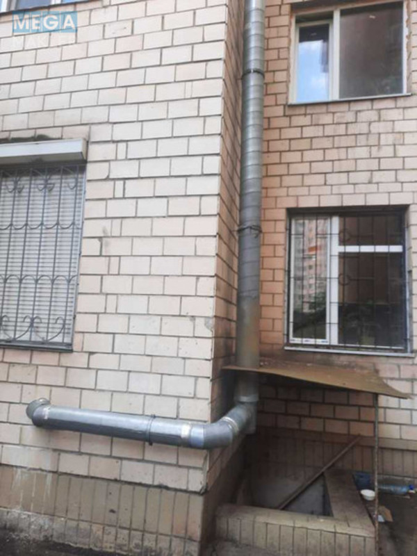 Продаж комерційної нерухомості, 100 кв.м, под офис, <a class="location-link" href="/kiev/" title="Недвижимость Київ">Київ</a>, <a class="location-link" href="/kiev/solomenskij/" title="Недвижимость Солом'янський район">Солом'янський р-н</a>, Николая Голего ул., 7б (изображение 10)