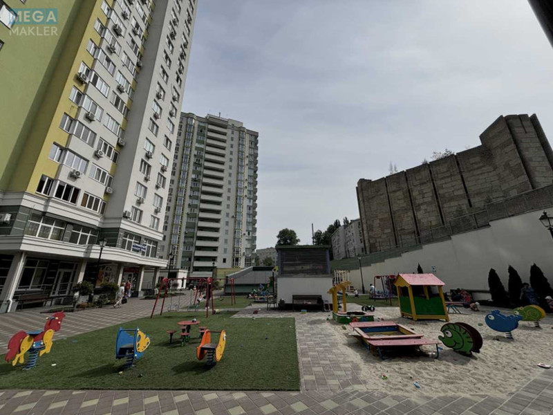 Продаж 3 кімнатної квартири (132/58/14), 22 пов. 26 пов. будинку, <a class="location-link" href="/kiev/" title="Недвижимость Київ">Київ</a>, <a class="location-link" href="/kiev/shevchenkovskij/" title="Недвижимость Шевченківський район">Шевченківський р-н</a>, Герцена ул., 35А (изображение 7)