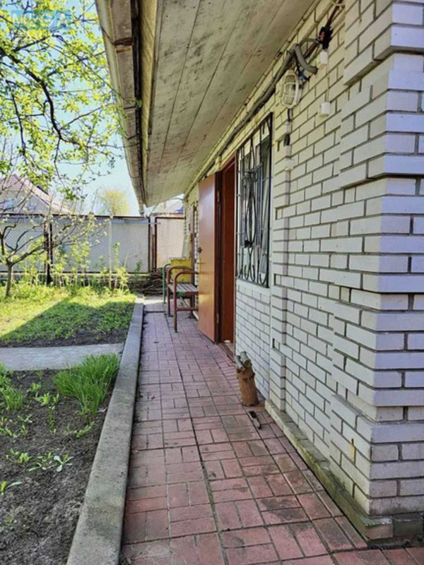Продаж дома, 2 поверху, 225 кв.м, 5 кімнат, ділянка 10 соток, <a class="location-link" href="/kiev/" title="Недвижимость Київ">Київ</a>, <a class="location-link" href="/kiev/goloseevskij/" title="Недвижимость Голосіївський район">Голосіївський р-н</a>, Столичное шоссе (изображение 6)