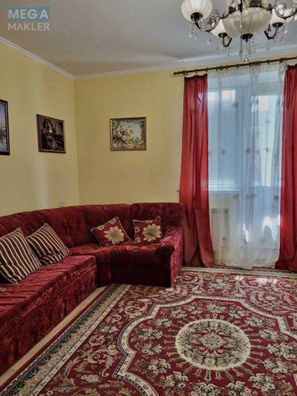 Продаж дома, 2 поверху, 225 кв.м, 5 кімнат, ділянка 10 соток, <a class="location-link" href="/kiev/" title="Недвижимость Київ">Київ</a>, <a class="location-link" href="/kiev/goloseevskij/" title="Недвижимость Голосіївський район">Голосіївський р-н</a>, Столичное шоссе (изображение 10)