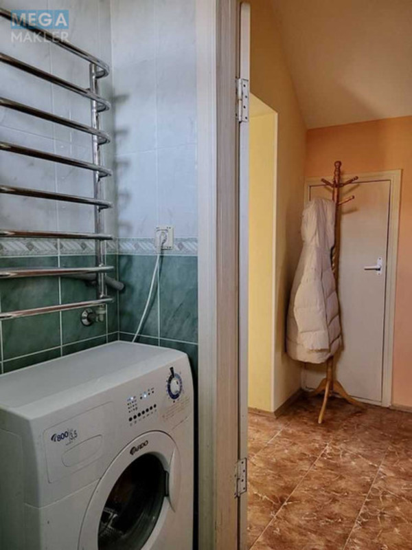 Продаж дома, 2 поверху, 225 кв.м, 5 кімнат, ділянка 10 соток, <a class="location-link" href="/kiev/" title="Недвижимость Київ">Київ</a>, <a class="location-link" href="/kiev/goloseevskij/" title="Недвижимость Голосіївський район">Голосіївський р-н</a>, Столичное шоссе (изображение 14)