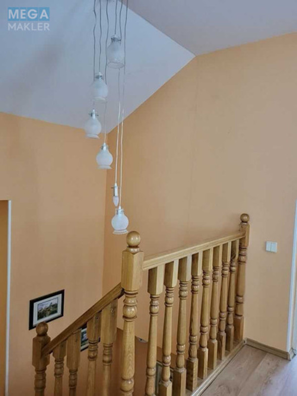 Продаж дома, 2 поверху, 225 кв.м, 5 кімнат, ділянка 10 соток, <a class="location-link" href="/kiev/" title="Недвижимость Київ">Київ</a>, <a class="location-link" href="/kiev/goloseevskij/" title="Недвижимость Голосіївський район">Голосіївський р-н</a>, Столичное шоссе (изображение 17)