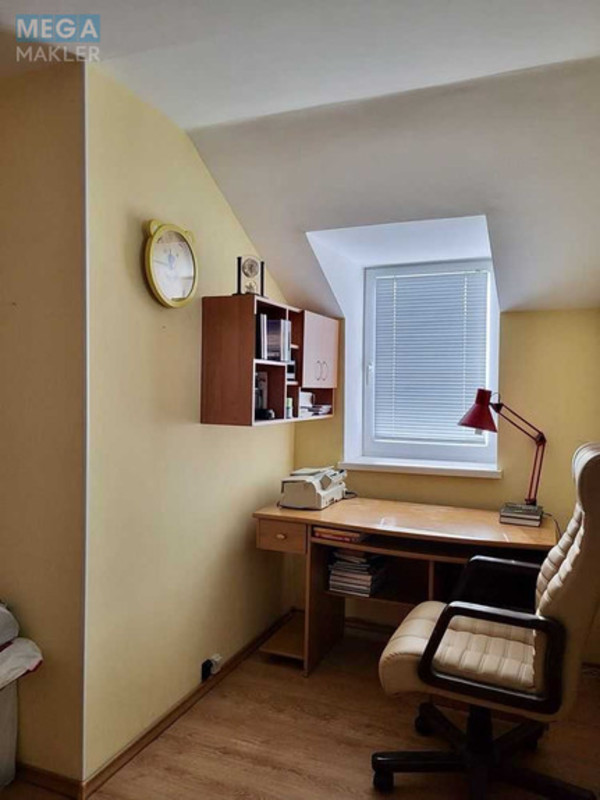 Продаж дома, 2 поверху, 225 кв.м, 5 кімнат, ділянка 10 соток, <a class="location-link" href="/kiev/" title="Недвижимость Київ">Київ</a>, <a class="location-link" href="/kiev/goloseevskij/" title="Недвижимость Голосіївський район">Голосіївський р-н</a>, Столичное шоссе (изображение 18)